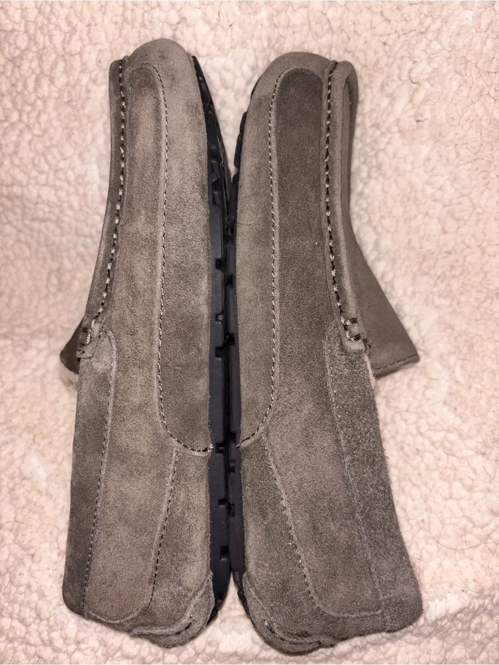 UGG Ascot Charcoal Gray Suede Wool Lined Moccasin Slippers Men’s Size 8 NWT
